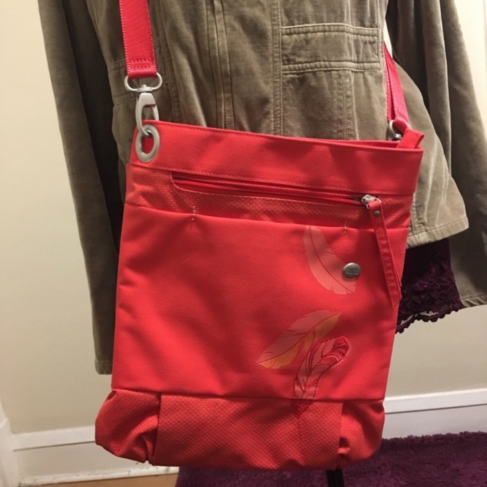 Haiku Messenger Bag